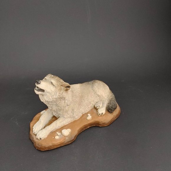 Vintage Living Stone Wolf Figurine "Lady of the Pack" 1993 Howling 7" X 4" - Picture 2 of 9